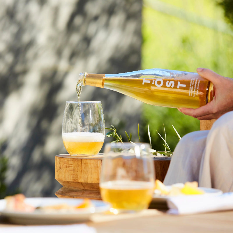 TÖST Sparkling White